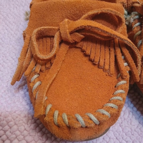 Minnetonka women's size 7 mocassins slip ons 407 S Orange/Rust color - Picture 6 of 12